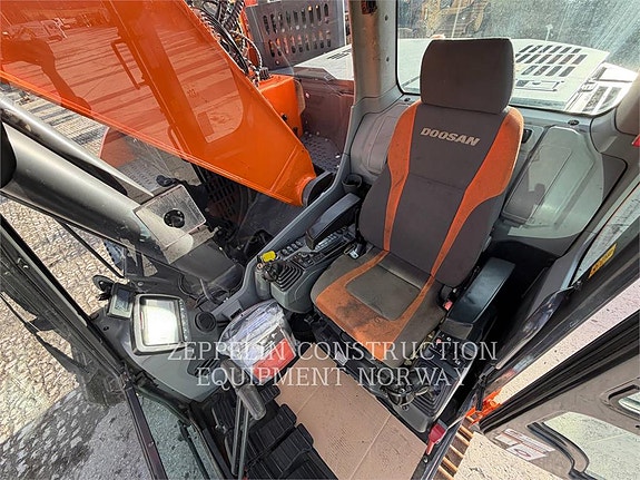 Doosan DX235LCR 17 of 21