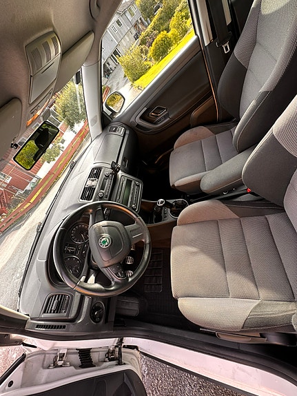 Skoda Fabia 8 of 12