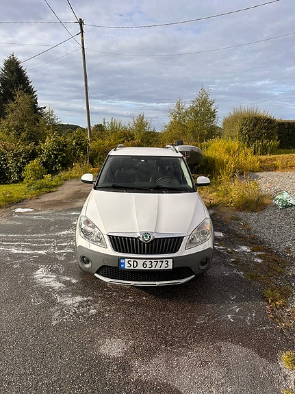 Skoda Fabia 2 of 12
