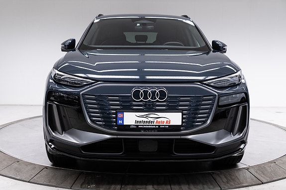 Audi Q6 e-tron 3 of 5