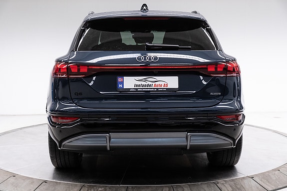 Audi Q6 e-tron 4 of 5