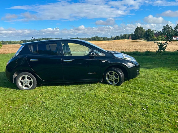 Nissan Leaf 5 of 5