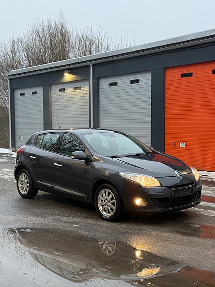 Renault Megane 2 of 5