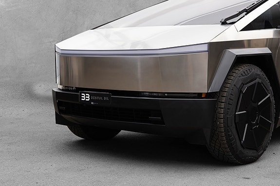 Tesla Cybertruck 13 of 30