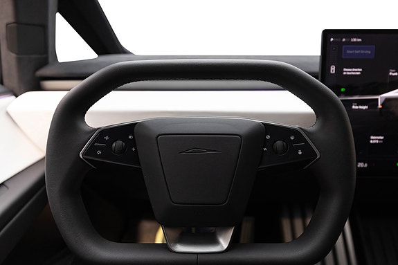 Tesla Cybertruck 26 of 30