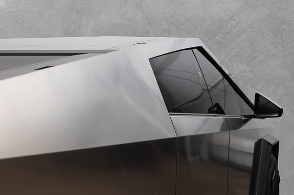 Tesla Cybertruck 5 of 30