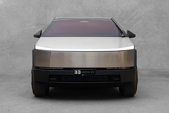 Tesla Cybertruck 16 of 30