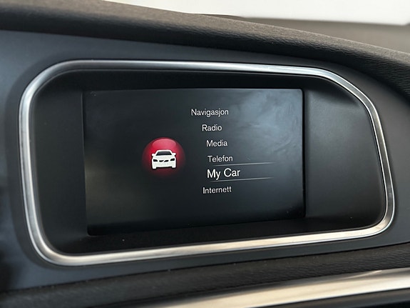 Volvo V40 27 of 30