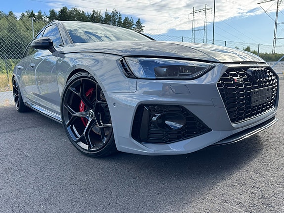 Audi RS4 4 of 30