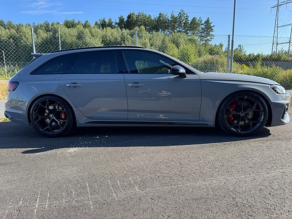 Audi RS4 13 of 30