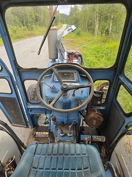 Ford 3000 3 of 5