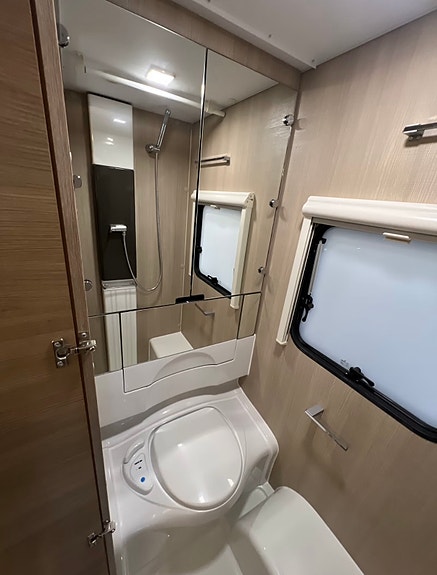 Adria Adora 502 UL 18 of 22