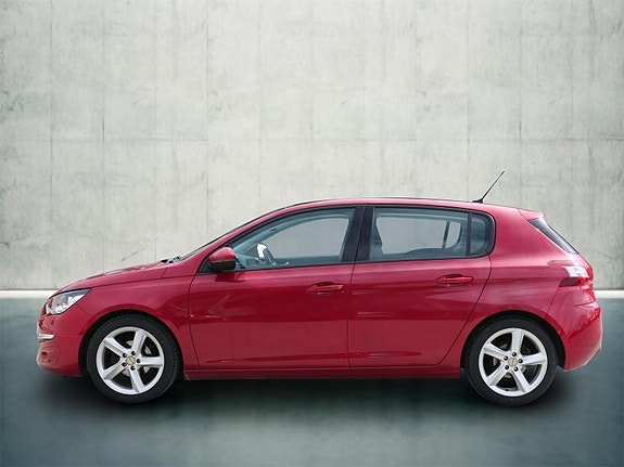 Peugeot 308 2 of 5