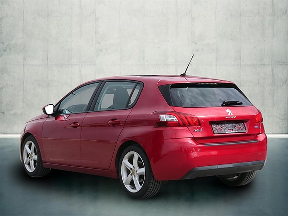 Peugeot 308 3 of 5