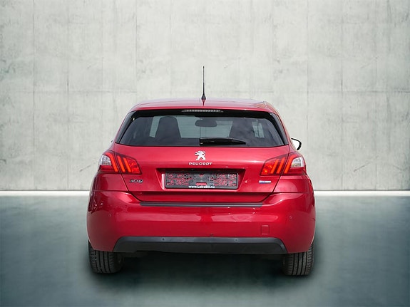 Peugeot 308 4 of 5