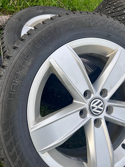 Volkswagen Passat 15 of 26