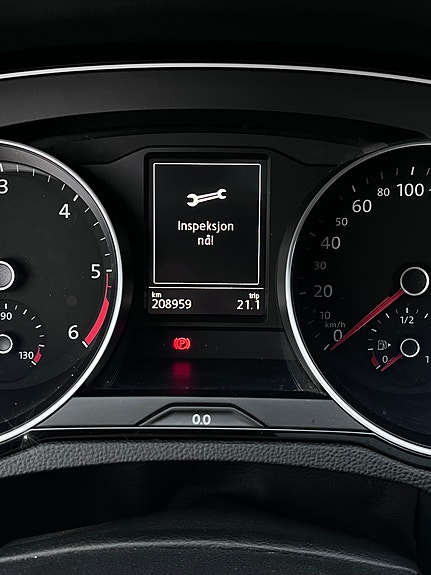 Volkswagen Passat 25 of 26