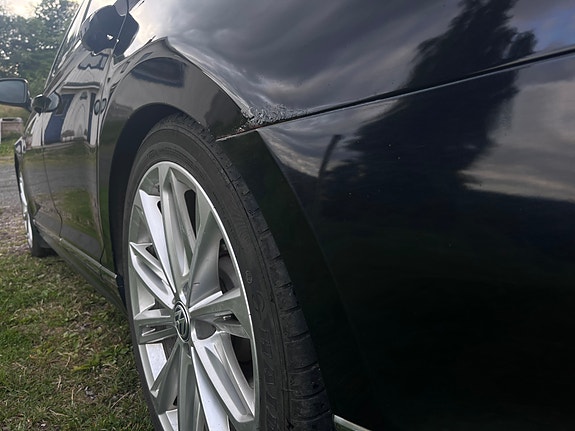 Volkswagen Passat 24 of 26