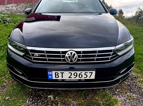 Volkswagen Passat 4 of 26