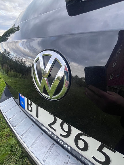 Volkswagen Passat 23 of 26