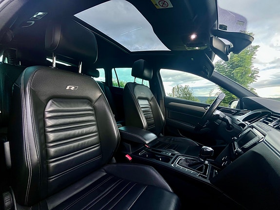Volkswagen Passat 7 of 26