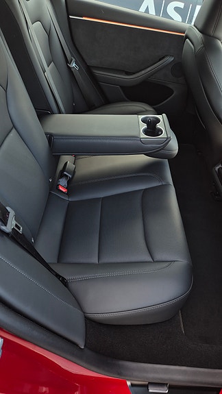 Tesla Model 3 8 of 17