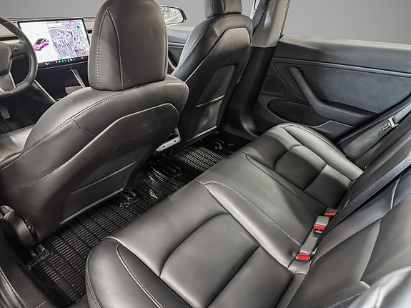 Tesla Model 3 23 of 30