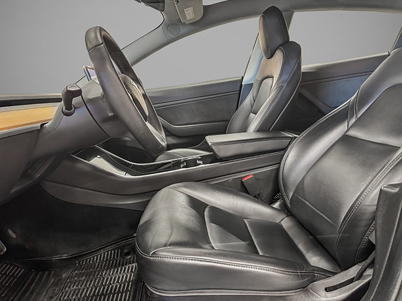 Tesla Model 3 10 of 30