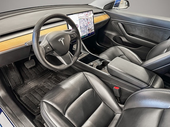 Tesla Model 3 12 of 30