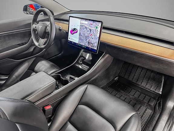 Tesla Model 3 19 of 30
