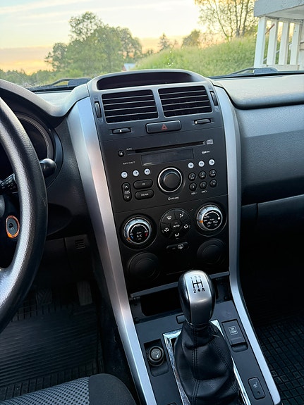Suzuki Grand Vitara 5 of 5