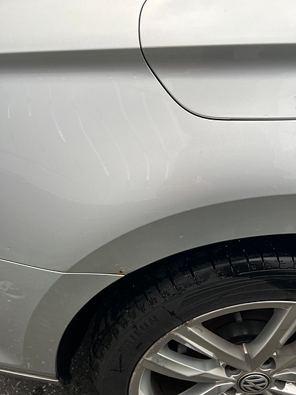 Volkswagen Passat 17 of 23