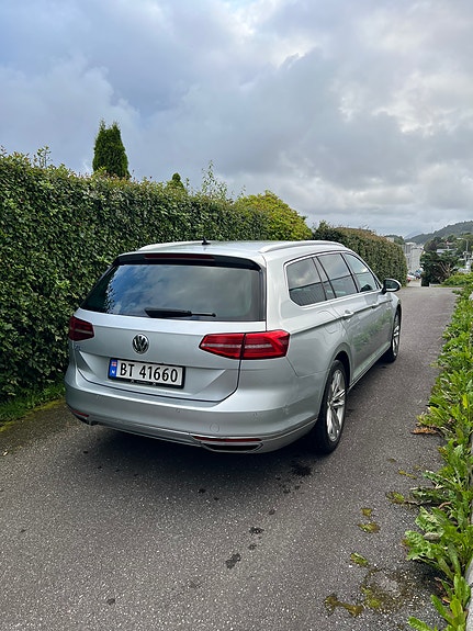 Volkswagen Passat 6 of 23