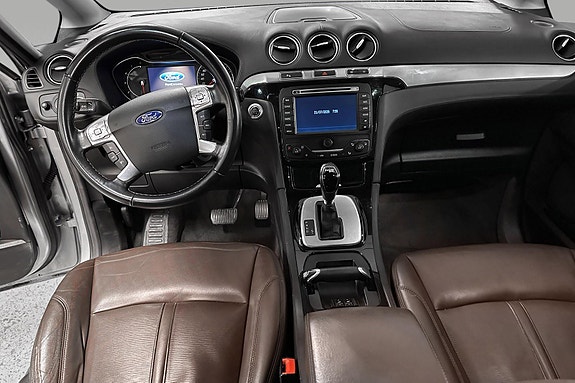 Ford S-MAX 4 of 5
