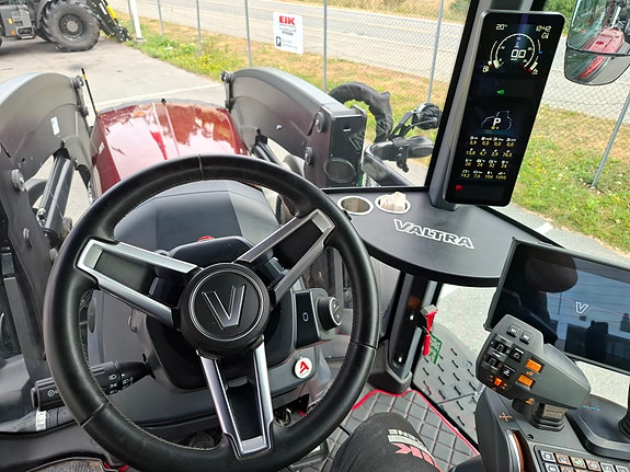 Valtra T235D Unlimited 17 of 26