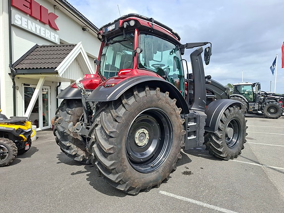 Valtra T235D Unlimited 3 of 26