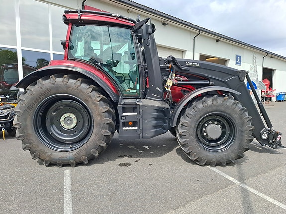 Valtra T235D Unlimited 2 of 26
