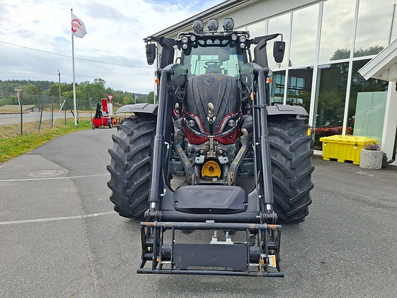 Valtra T235D Unlimited 4 of 26