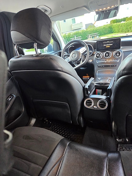 Mercedes-Benz GLC300 e 12 of 17