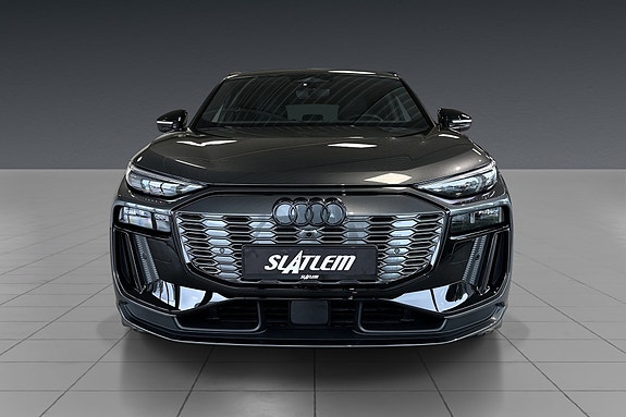 Audi Q6 e-tron 2 of 5