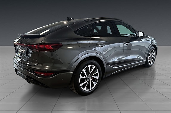Audi Q6 e-tron 5 of 5