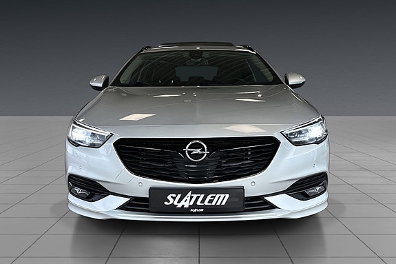 Opel Insignia 4 of 5