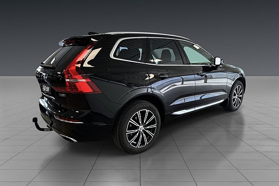 Volvo XC60 2 of 5