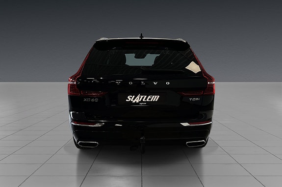 Volvo XC60 3 of 5