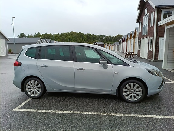 Opel Zafira Tourer 4 of 7