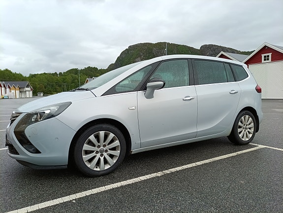 Opel Zafira Tourer 2 of 7