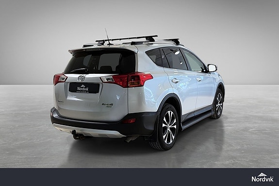 Toyota RAV4 5 of 21