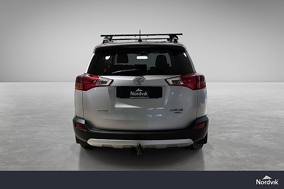 Toyota RAV4 6 of 21