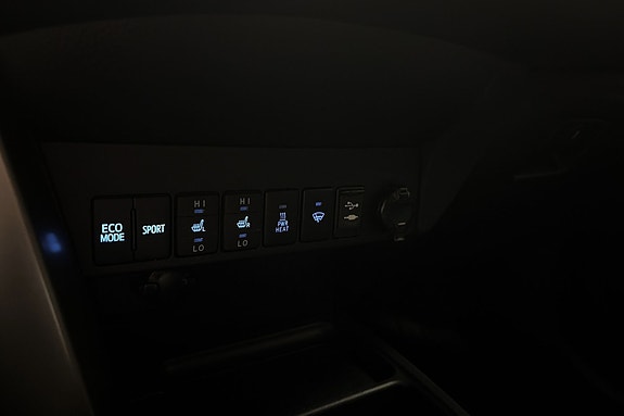 Toyota RAV4 18 of 21