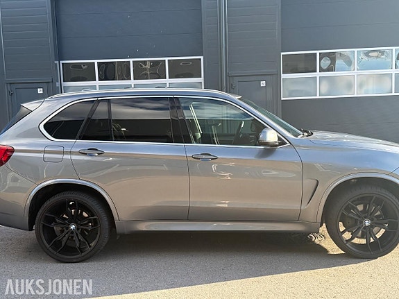 BMW X5 3 of 5